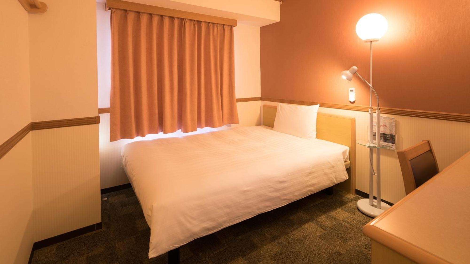 Toyoko Inn Higashi-Hiroshima Saijo Ekimae Værelse billede
